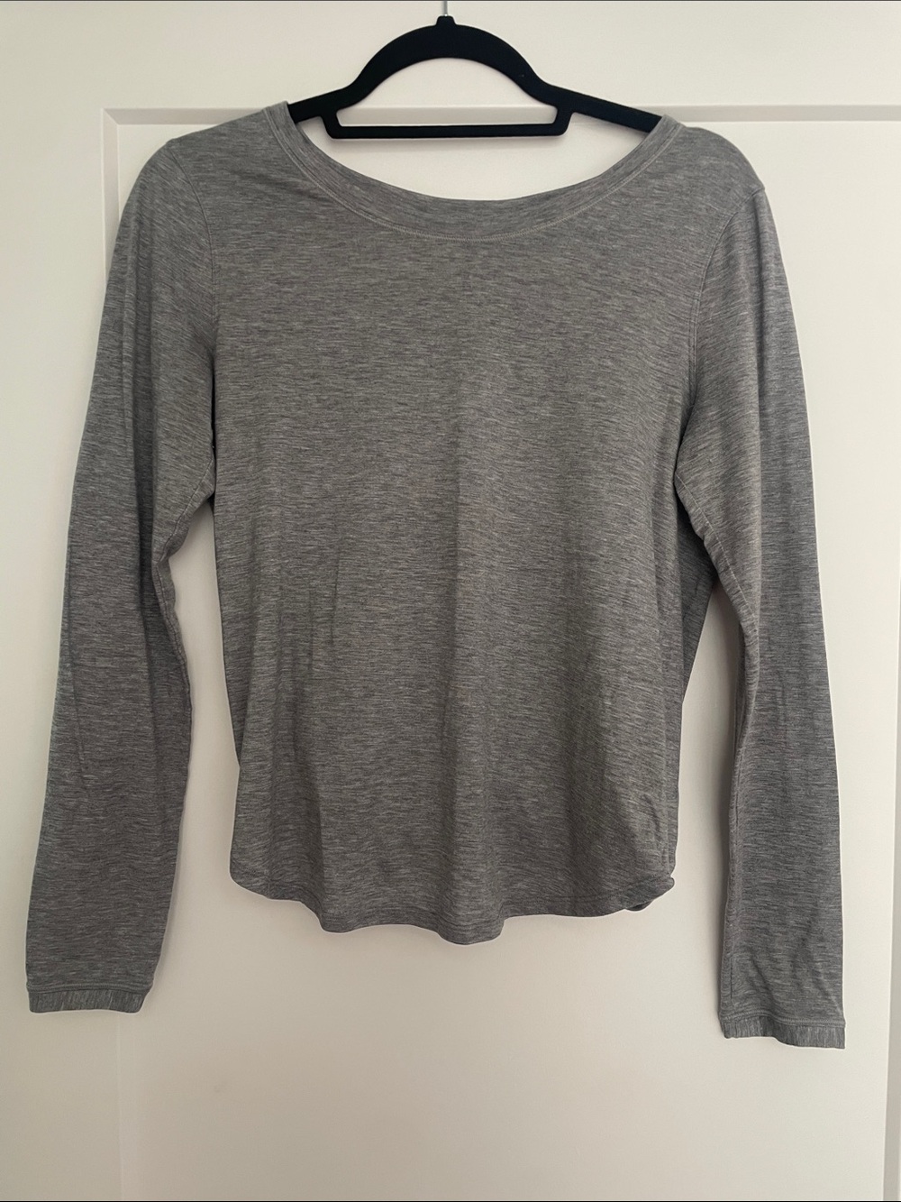 Lululemon long sleeve active top